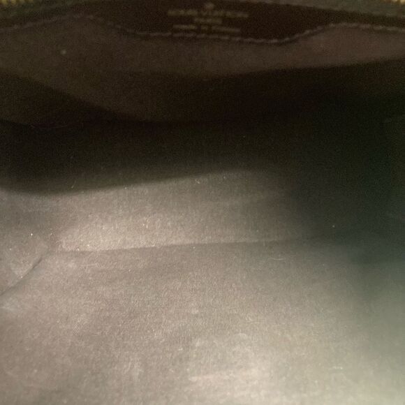 AUTHENTIC LOUIS VUITTON Crossbody Taiga Yaranga Satchel Purple Approx 9X4X10.5 - Picture 12 of 12